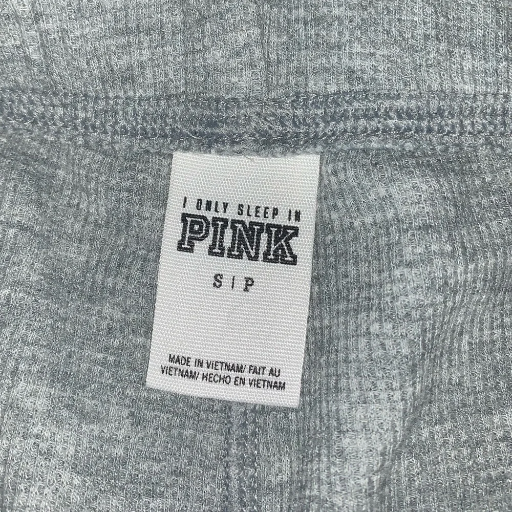 VS Pink waffle knit legging pants rare 😍 - Picture 9 of 10